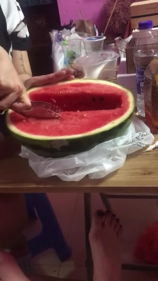 宿舍吃瓜直播,揭秘校园生活趣味瞬间