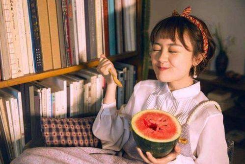 吃瓜女子变猴,揭秘神秘猴界传奇