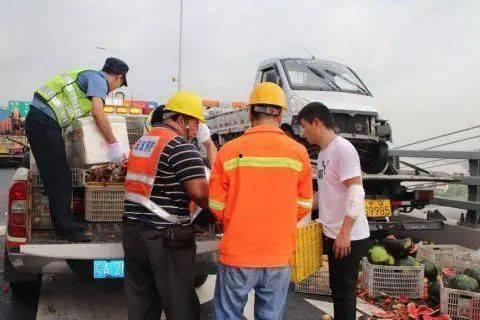 吃瓜群众大货车,揭秘货运江湖的传奇故事